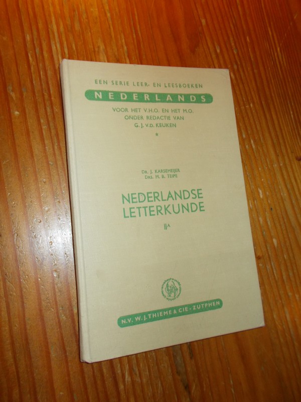 KEUKEN, G.J. VAN DER (ed.), - De twintigste eeuw. Nederlandse letterkunde II A.