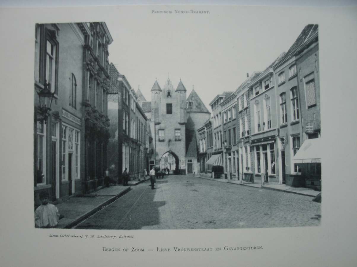 antique print (prent) - Bergen op zoom. Lieve vrouwenstraat en gevangentoren.