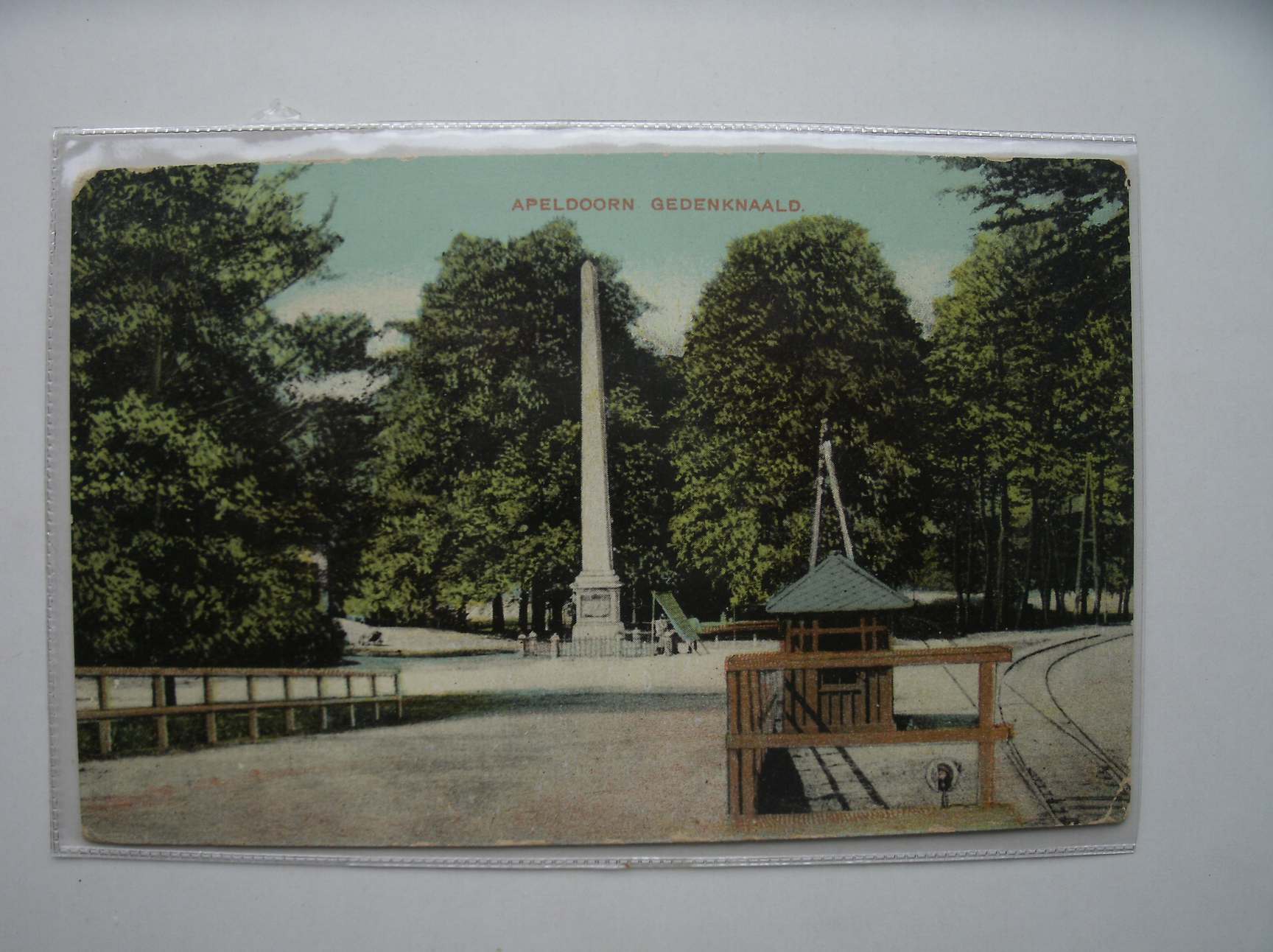 postcard. ansichtkaart. postkarte. - Apeldoorn. Gedenknaald.