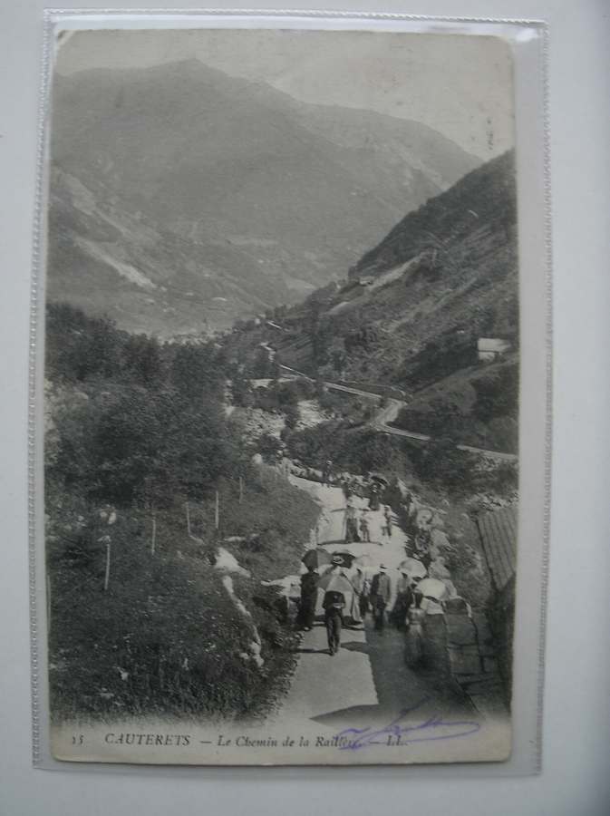 postcard. carte postale. - Cauterets. Le chemin de Raillere.