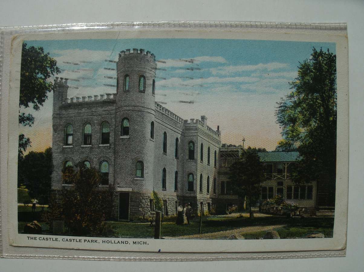 postcard. carte postale. postkarte. - The castle, castle park, Holland, Michigan.