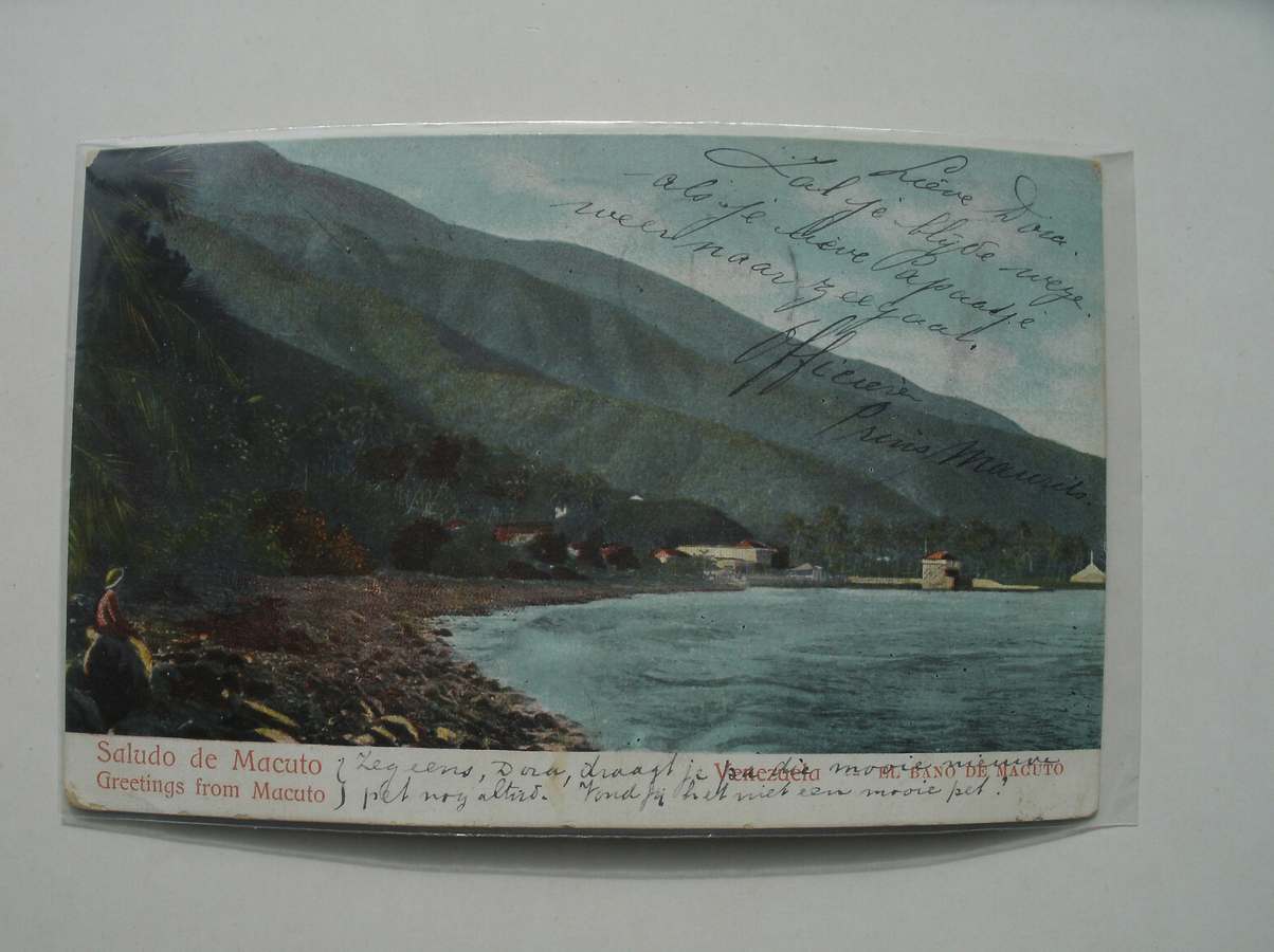 postcard. - Saludo de Macuto. Greetings from Macuto. Venezuela El Bano de Macuto.