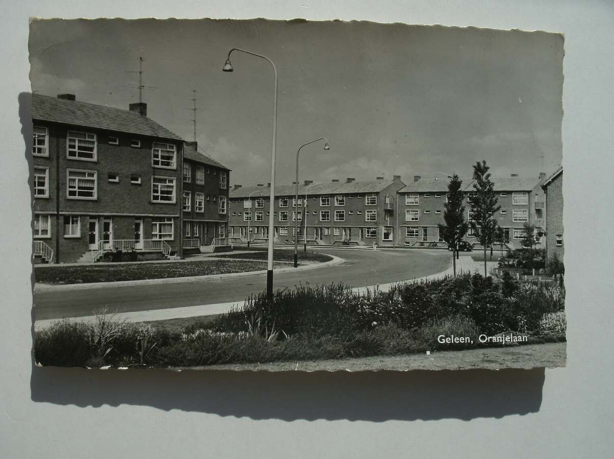 postcard. ansichtkaart. postkarte. - Geleen. Oranjelaan.