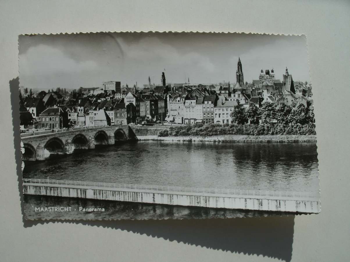 postcard. ansichtkaart. postkarte. - Maastricht. Panorama.