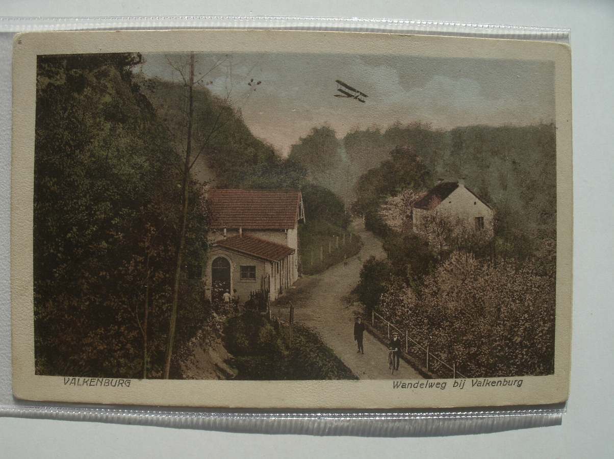 postcard. ansichtkaart. postkarte. - Valkenburg. Wandelweg bij Valkenburg (Met dubbeldekker, vliegtuig)