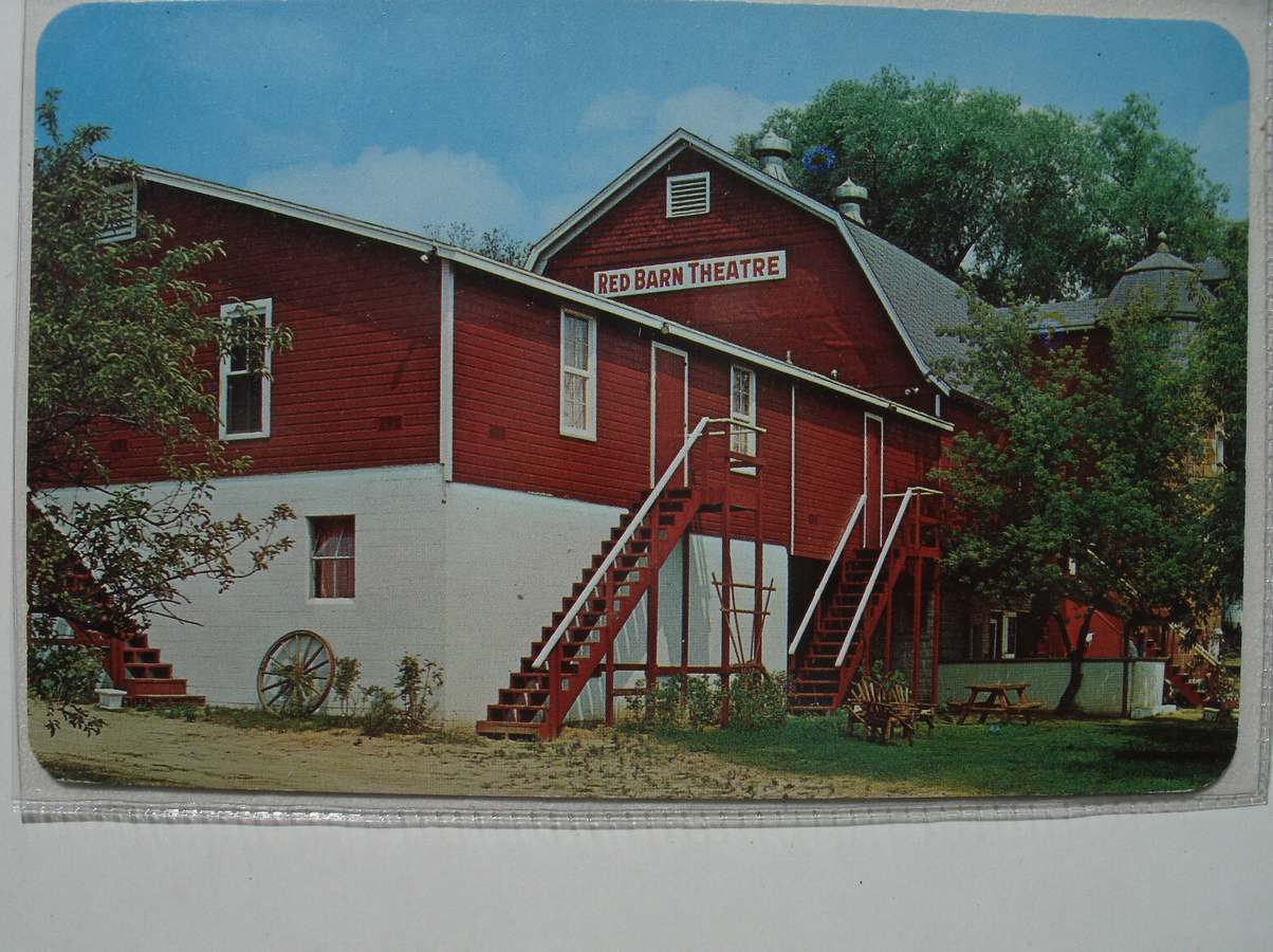 postcard. ansichtkaart. postkarte. - Red Barn Theatre. Saugatuck, Michigan.