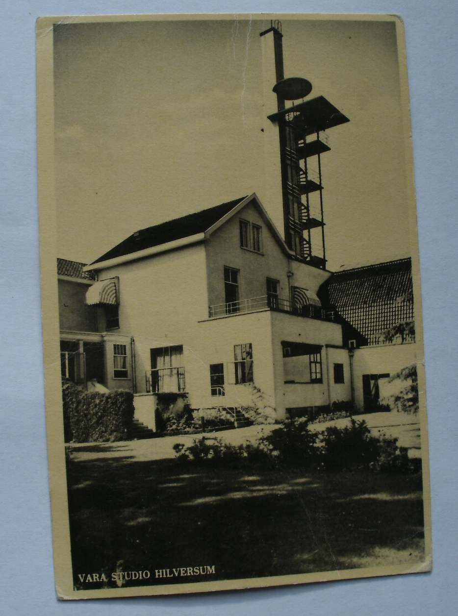 postcard. ansichtkaart. postkarte. - VARA studio Hilversum.