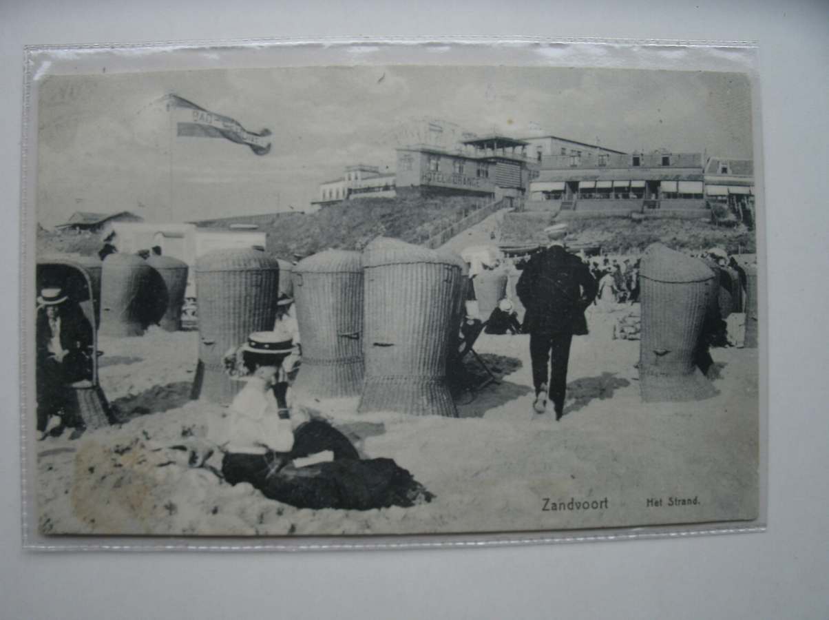 postcard. ansichtkaart. postkarte. - Zandvoort. Het strand.