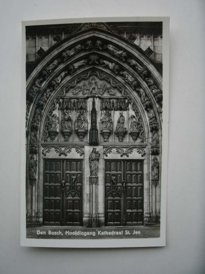 postcard. ansichtkaart. postkarte. - `s Hertogenbosch, Hoofdingang Kathedraal St. Jan,