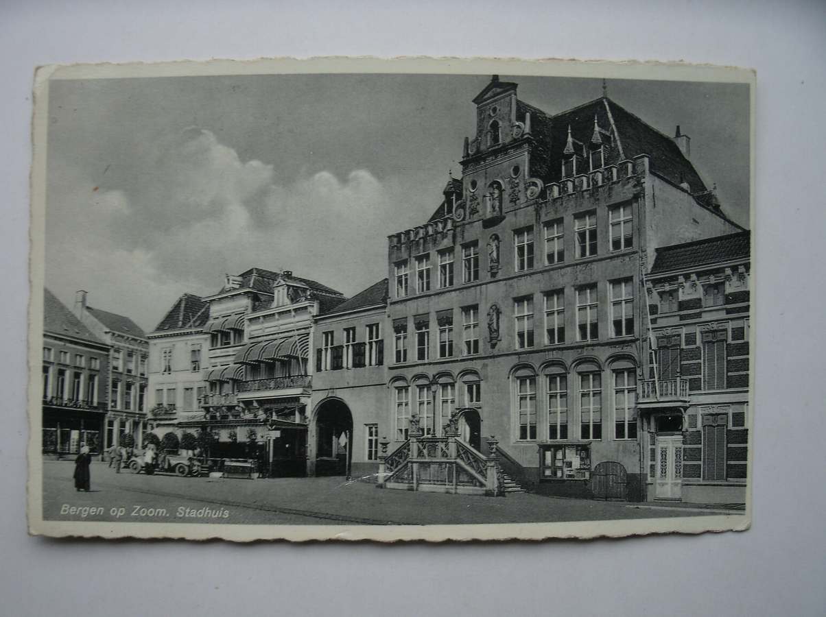 postcard. ansichtkaart. postkarte. - Bergen op Zoom. Stadhuis.