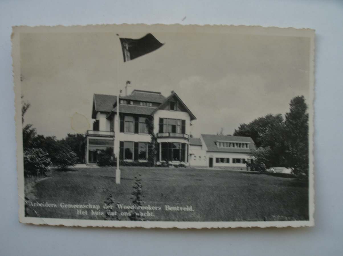 postcard. ansichtkaart. postkarte. - (Woodbrooke). Bentveld. Arbeiders gemeenschap der Woodbrookers. Het huis dat ons wacht.