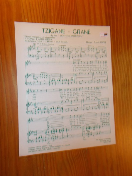 LOPEZ, FRANCIS & AROZAMENA, - Tzigane-Gitane du film Violettes Imperiales.