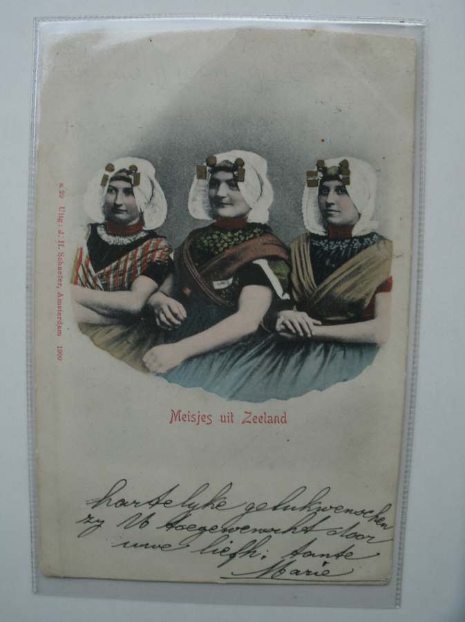postcard. ansichtkaart. postkarte. - Meisjes uit Zeeland.
