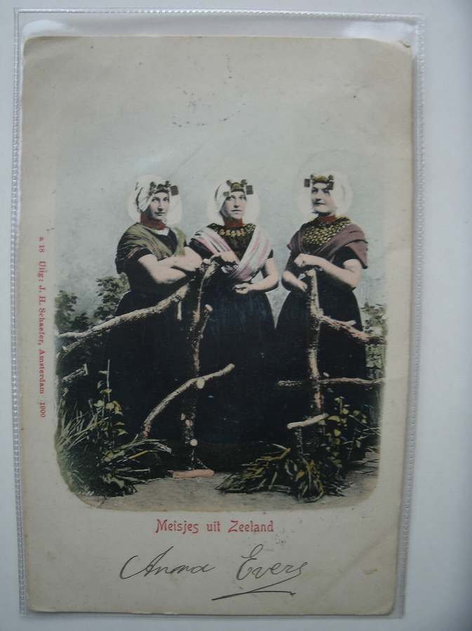 postcard. ansichtkaart. postkarte. - Meisjes uit Zeeland.