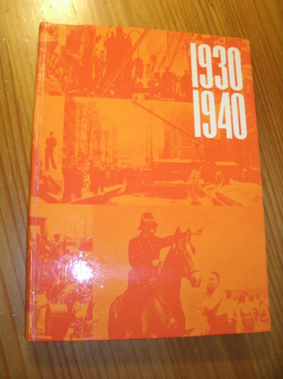 ENDT, FRISO, - 1930-1940. Een fotoverhaal van de jaren 1930-1940.
