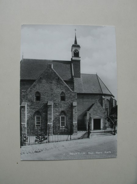 postcard. ansichtkaart. postkarte. - Heukelum, Ned. Herv. Kerk.