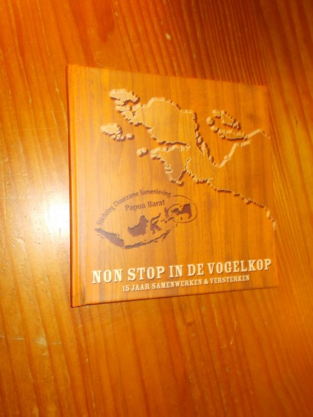 HUIS IN T VELD, JOS (Samenst.) - Non stop in de Vogelkop.