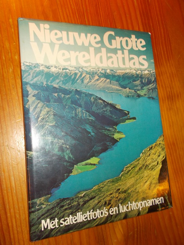RED.- - Nieuwe grote wereldatlas.