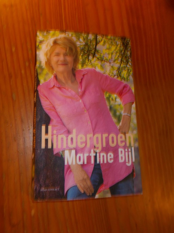 BIJL, MARTINE, - Hindergroen.